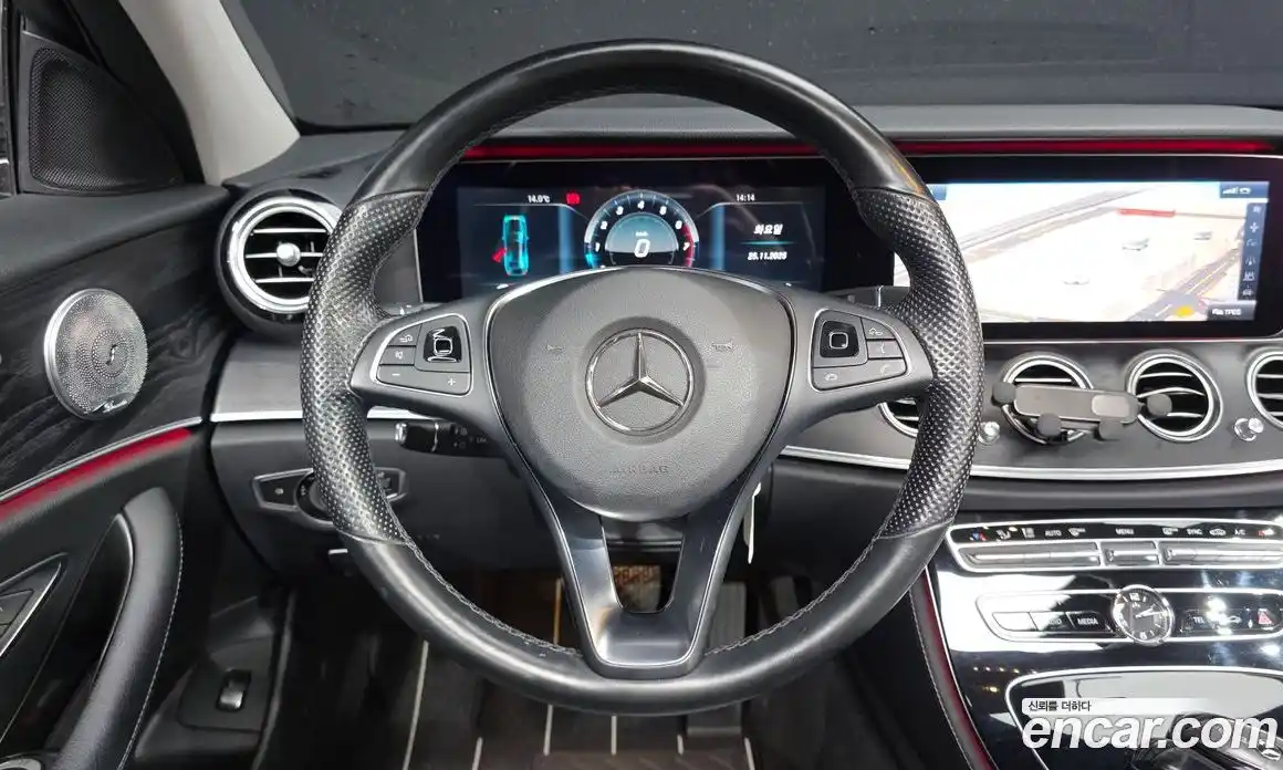 Mercedes-Benz E-Class 2017 2.0 Автомат в Москве № 160908, фото 16