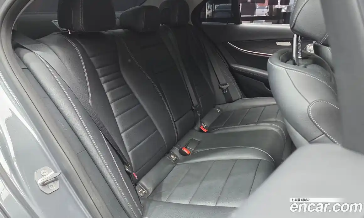 Mercedes-Benz E-Class 2017 2.0 Автомат в Москве № 160908, фото 18