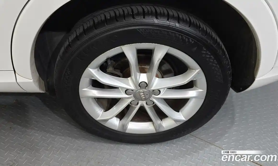 Audi Q3 2015 2.0 Автомат в Москве № 163853, фото 4