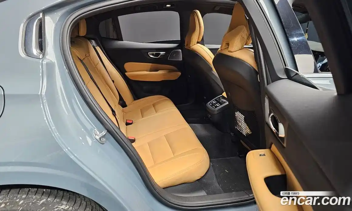 Volvo S60 2023 2.0 Автомат в Москве № 164271, фото 14