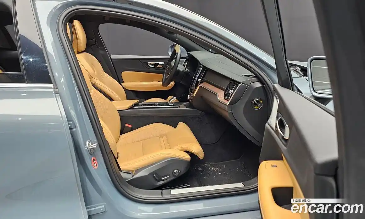 Volvo S60 2023 2.0 Автомат в Москве № 164271, фото 16