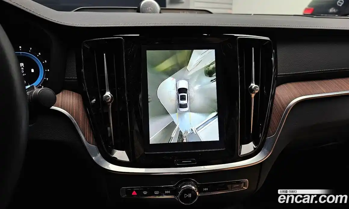 Volvo S60 2023 2.0 Автомат в Москве № 164271, фото 17