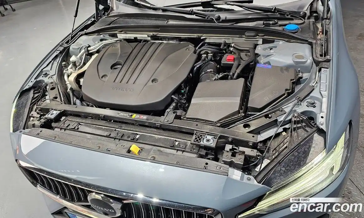 Volvo S60 2023 2.0 Автомат в Москве № 164271, фото 18