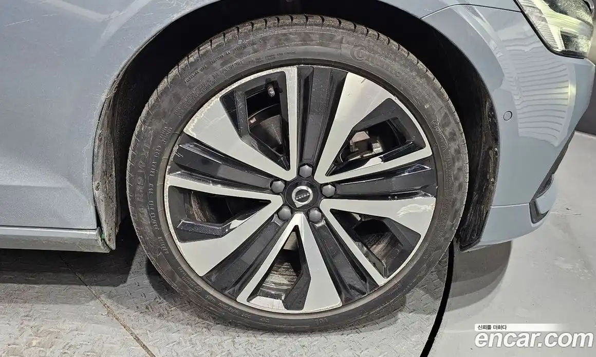 Volvo S60 2023 2.0 Автомат в Москве № 164271, фото 19