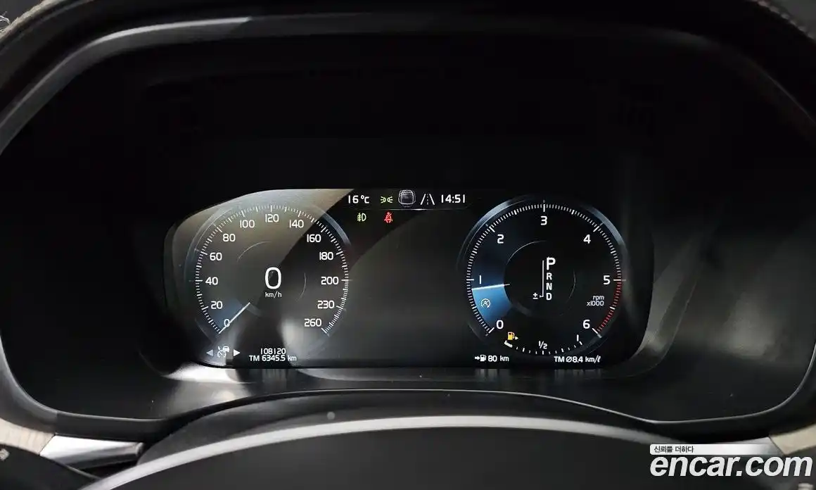 Volvo XC60 2019 2.0 Автомат в Москве № 164561, фото 1