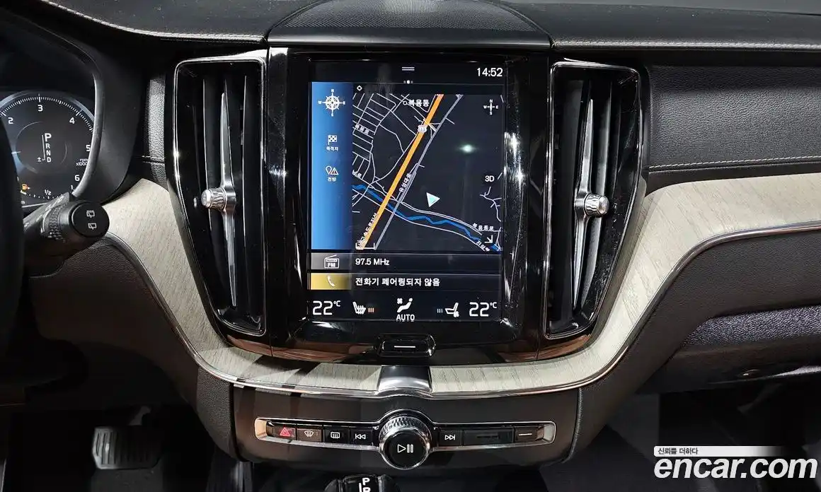 Volvo XC60 2019 2.0 Автомат в Москве № 164561, фото 13