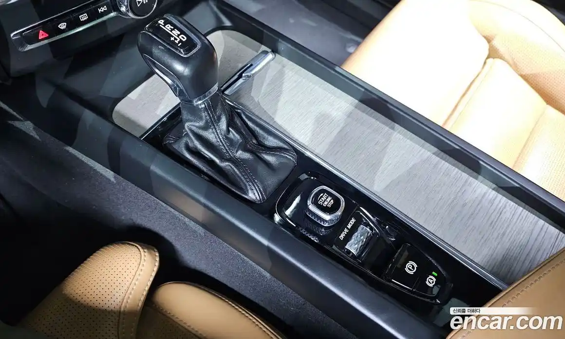 Volvo XC60 2019 2.0 Автомат в Москве № 164561, фото 16