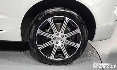 Volvo XC60 2019 2.0 Автомат в Москве № 164561, миниатюра 2