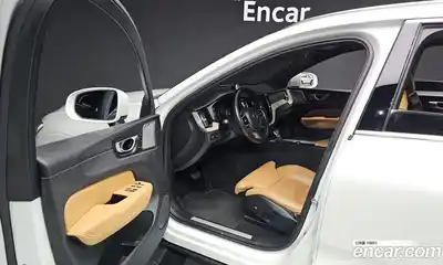 Volvo XC60 2019 2.0 Автомат в Москве № 164561, миниатюра 4