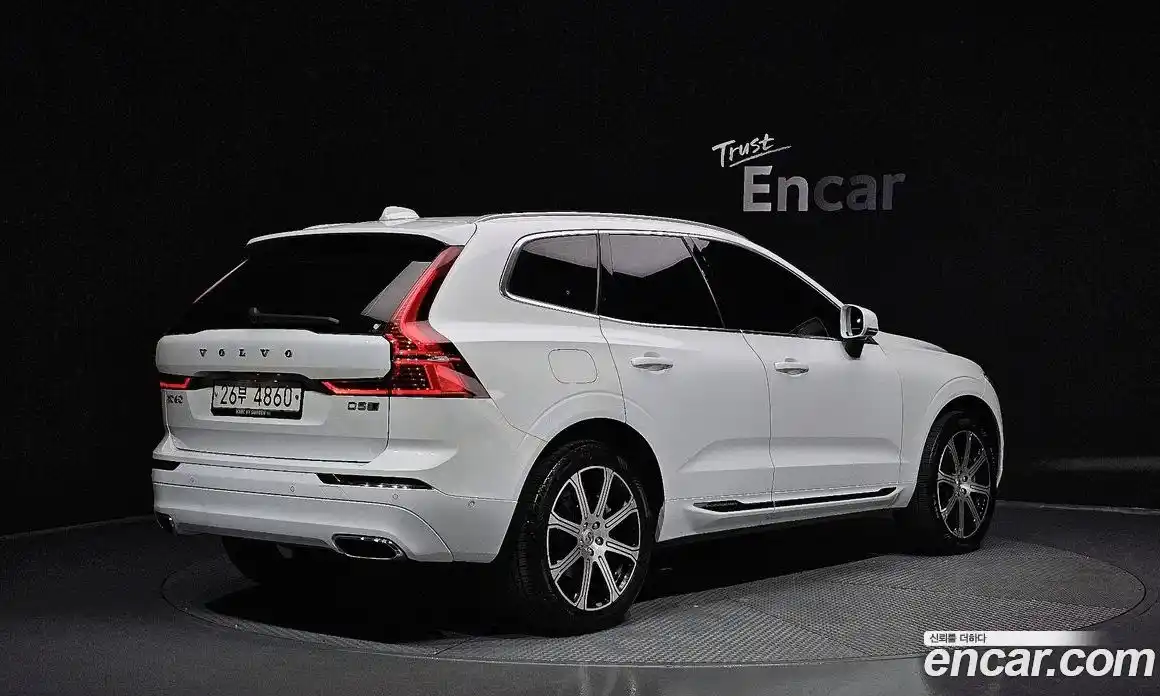 Volvo XC60 2019 2.0 Автомат в Москве № 164561, фото 9