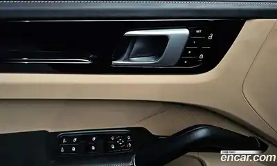 Porsche Cayenne 2021 3.0 Автомат в Москве № 165472, миниатюра 11