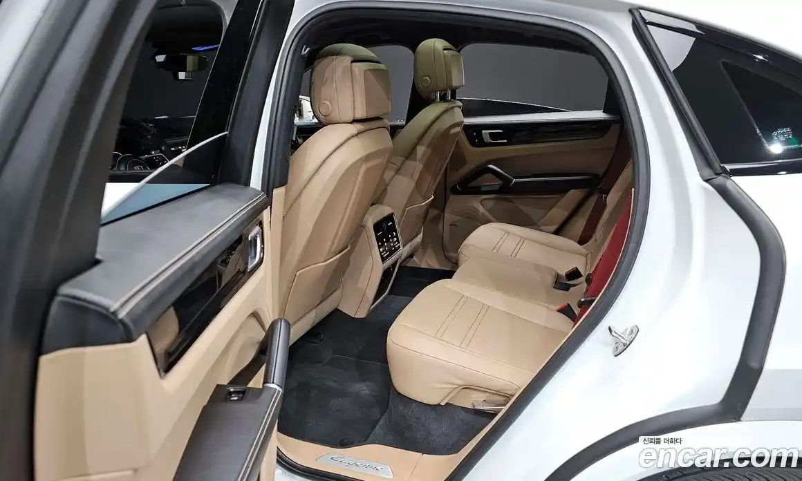 Porsche Cayenne 2021 3.0 Автомат в Москве № 165472, фото 18