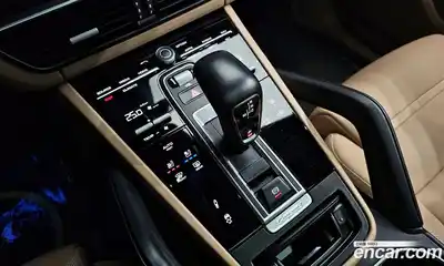 Porsche Cayenne 2021 3.0 Автомат в Москве № 165472, миниатюра 3