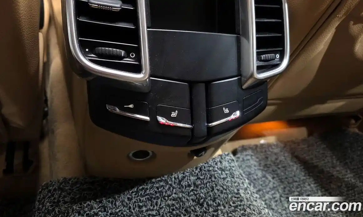 Porsche Cayenne 2011 3.6 Автомат в Москве № 165535, фото 18