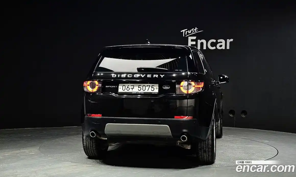 Land Rover Discovery Sport 2017 2.0 Автомат в Москве № 166117, фото 15