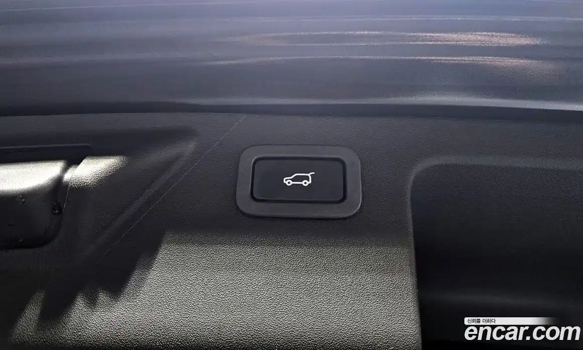 Land Rover Discovery Sport 2017 2.0 Автомат в Москве № 166117, фото 18