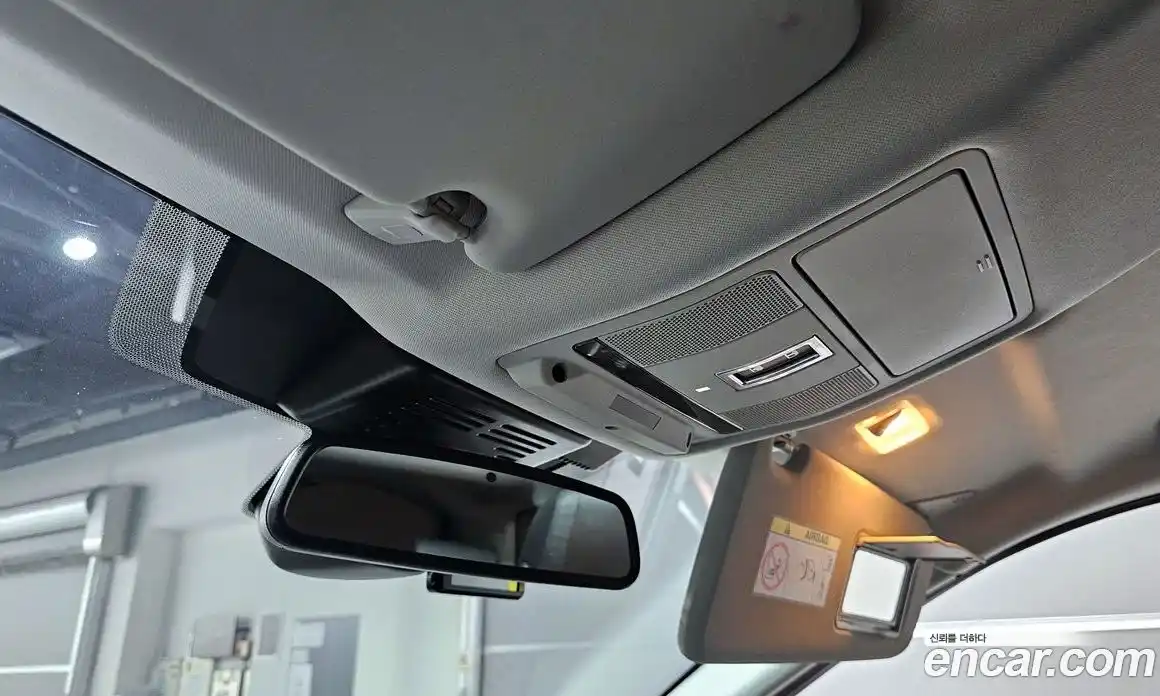 Land Rover Discovery Sport 2017 2.0 Автомат в Москве № 166117, фото 20