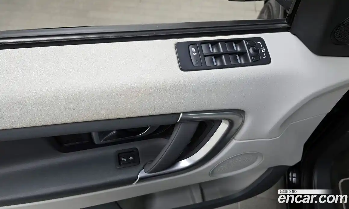 Land Rover Discovery Sport 2018 2.0 Автомат в Москве № 166426, фото 11