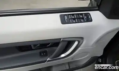 Land Rover Discovery Sport 2018 2.0 Автомат в Москве № 166426, миниатюра 11