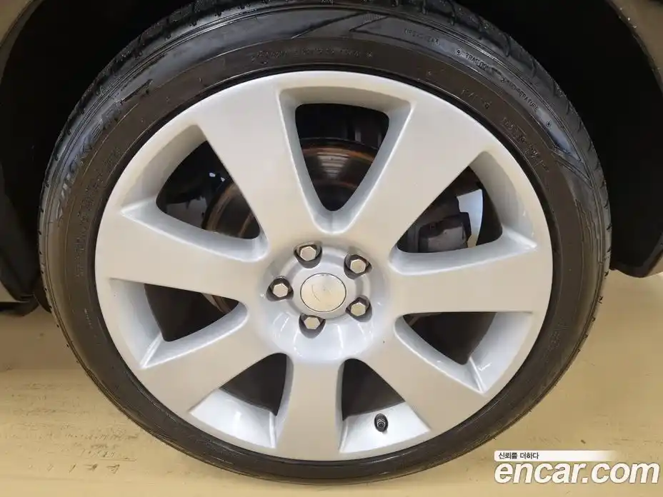 Land Rover Range-Rover 2015 4.4 Автомат в Москве № 166917, фото 16