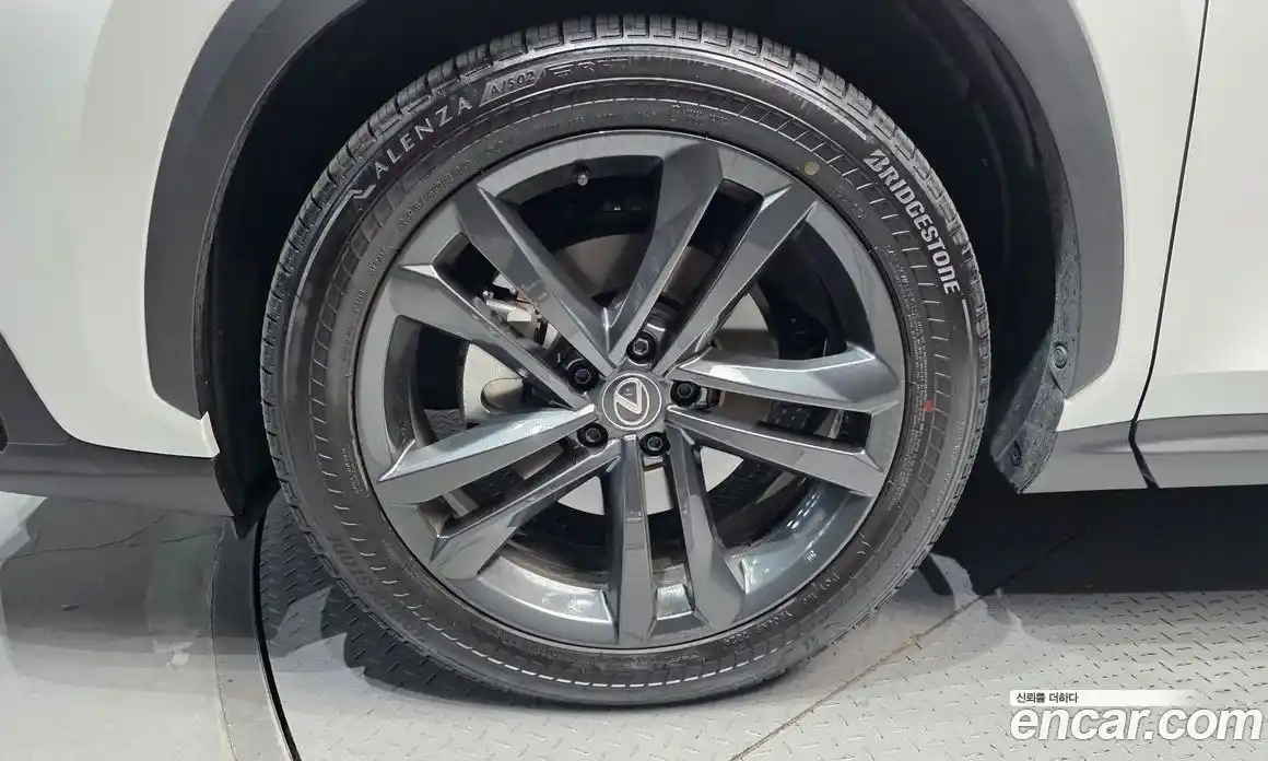 Lexus NX 2024 2.5 Автомат в Москве № 167964, фото 6