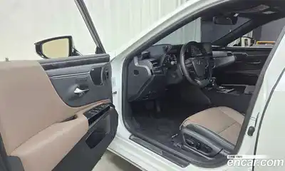 Lexus ES 2026 2.5 Автомат в Москве № 168002, миниатюра 9