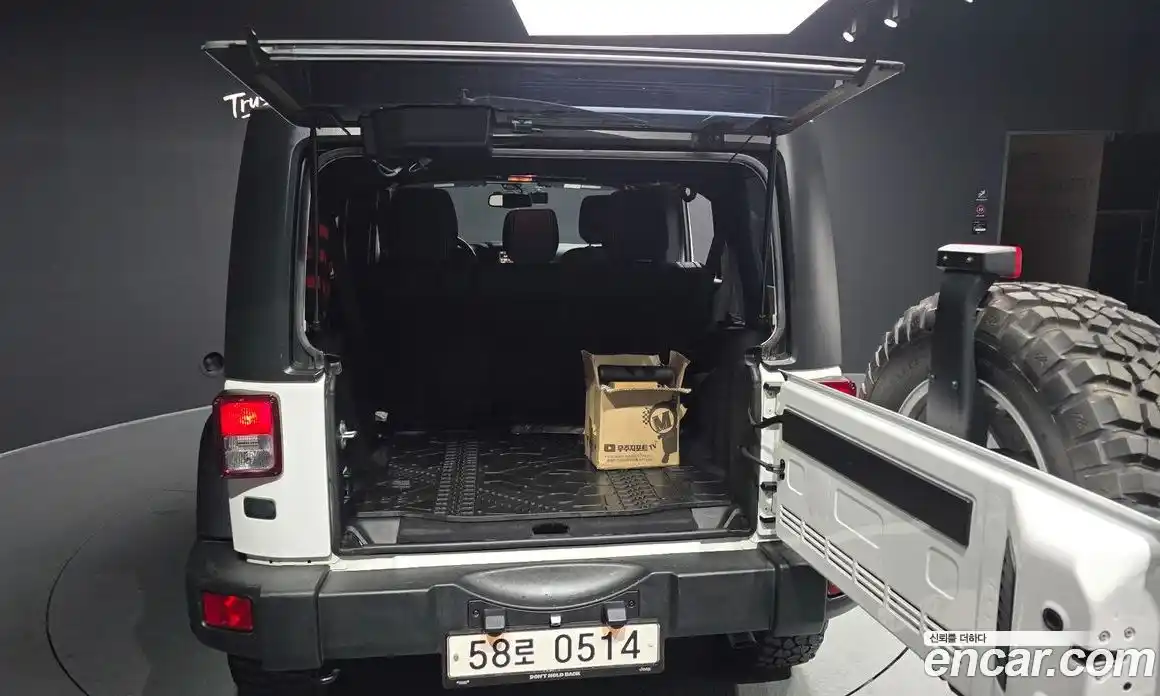 Jeep Wrangler 2016 3.6 Автомат в Москве № 169760, фото 20