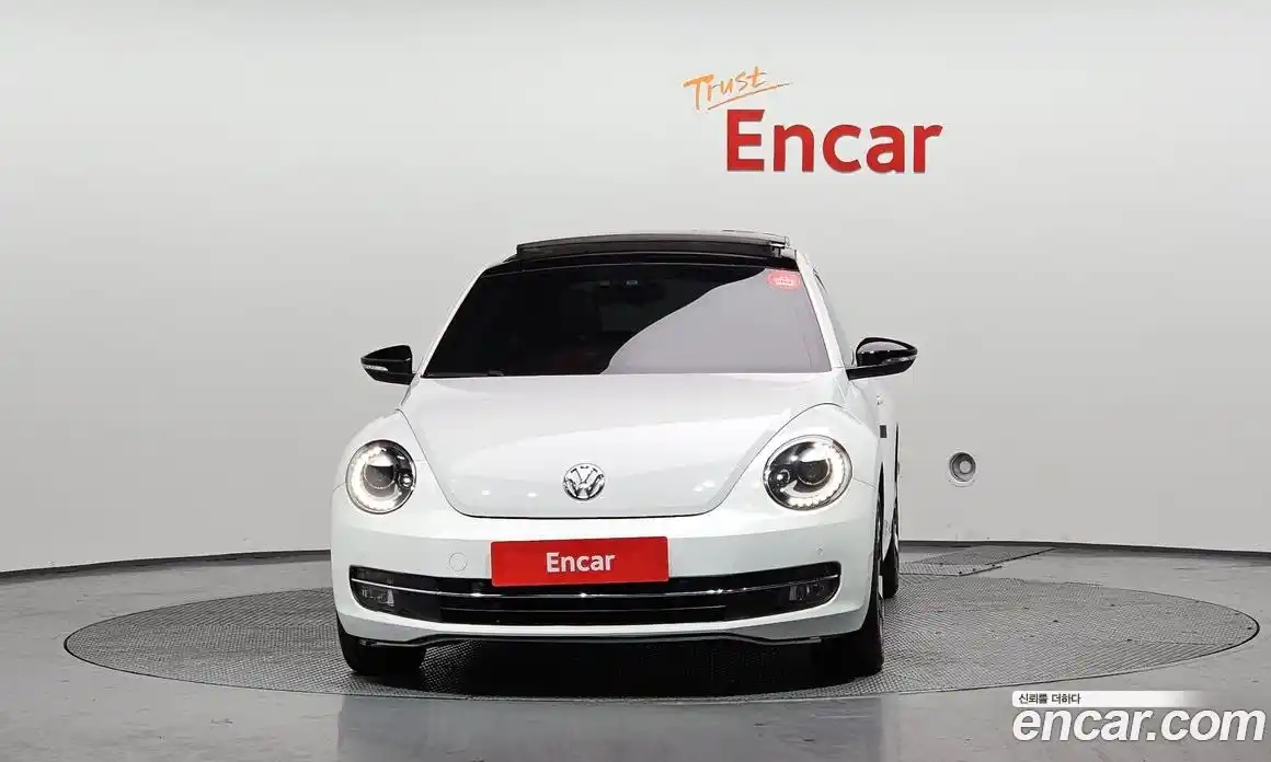 Volkswagen Beatle 2015 2.0 Автомат в Москве № 172337, фото 13