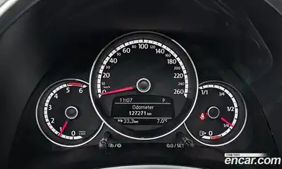 Volkswagen Beatle 2015 2.0 Автомат в Москве № 172337, миниатюра 4