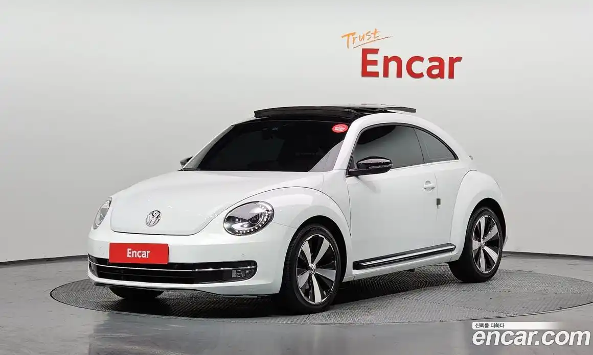 Volkswagen Beatle 2015 2.0 Автомат в Москве № 172337, фото 5