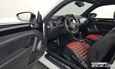 Volkswagen Beatle 2015 2.0 Автомат в Москве № 172337, миниатюра 9
