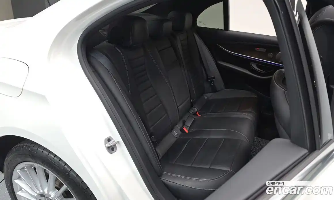 Mercedes-Benz E-Class 2022 1.9 Автомат в Москве № 178870, фото 20