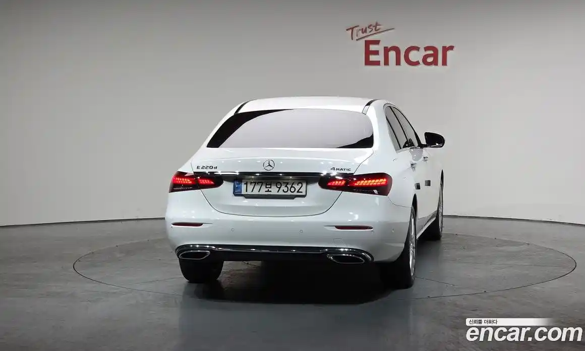 Mercedes-Benz E-Class 2022 1.9 Автомат в Москве № 178870, фото 9