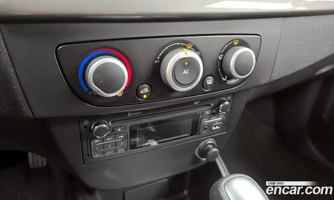 Renault SM3 2015 1.6 Автомат в Москве № 181088, фото 19