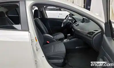 Renault SM3 2015 1.6 Автомат в Москве № 181088, миниатюра 5