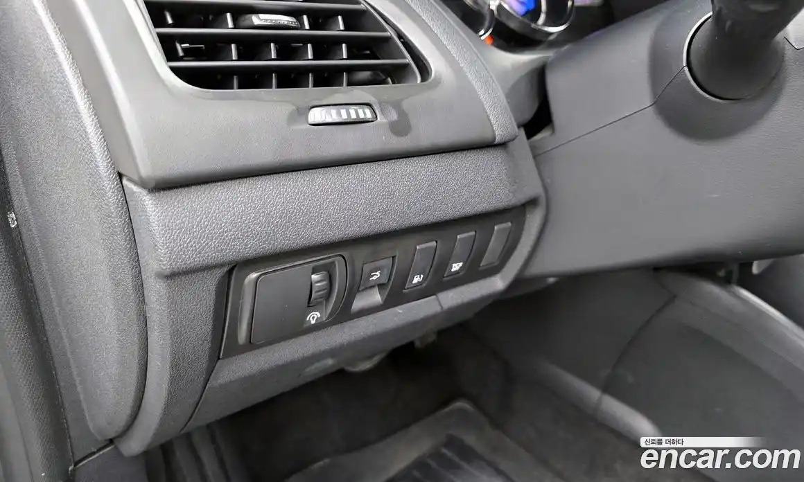 Renault SM3 2015 1.6 Автомат в Москве № 181088, фото 7