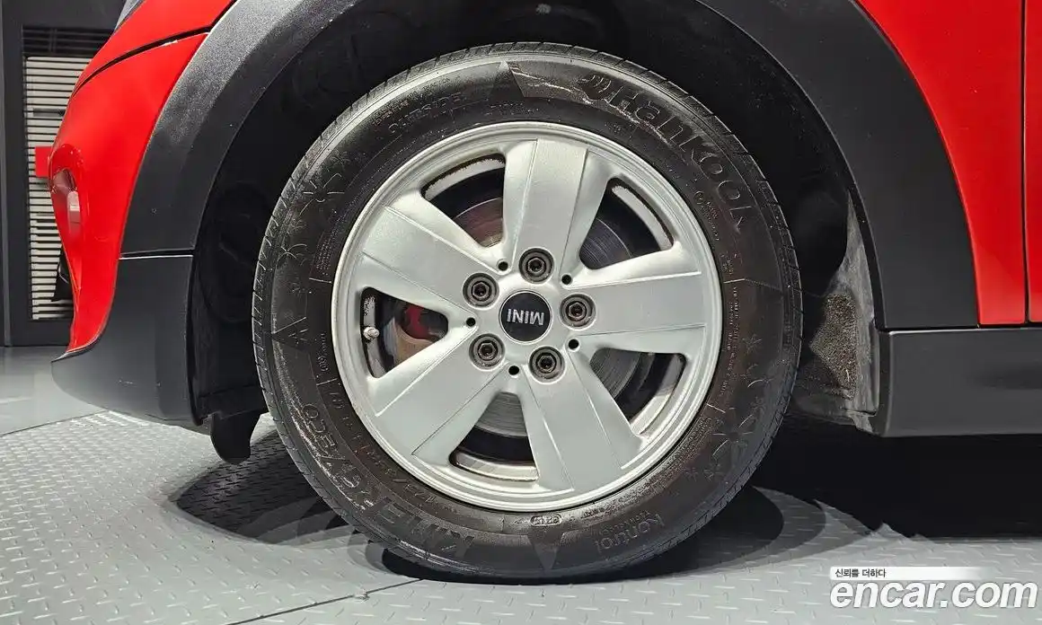 Mini Cooper 2015 1.5 Автомат в Москве № 184332, фото 4