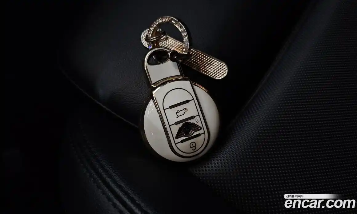 Mini Cooper 2015 1.5 Автомат в Москве № 184332, фото 5