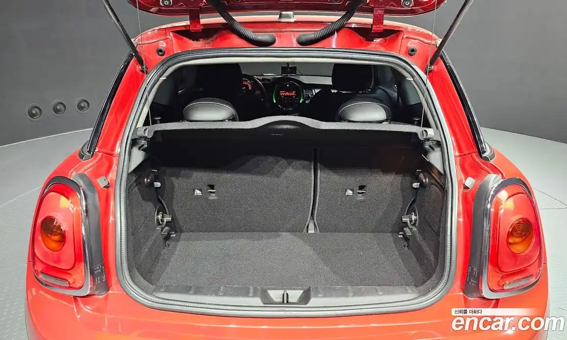 Mini Cooper 2015 1.5 Автомат в Москве № 184332, фото 7