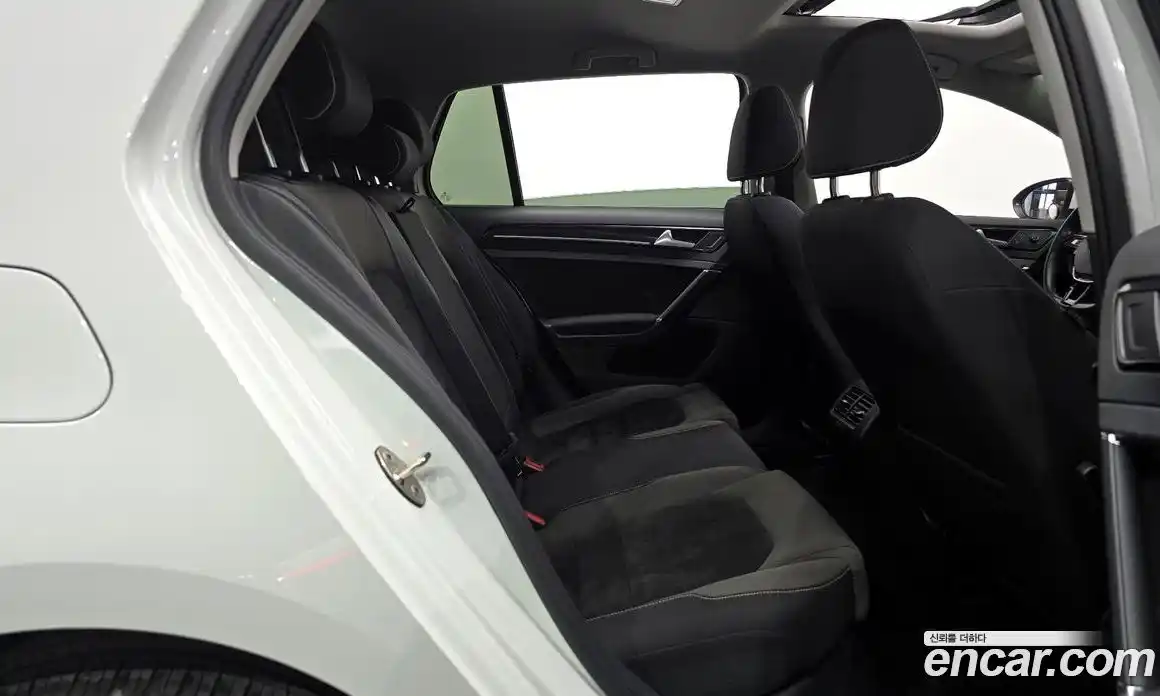 Volkswagen Golf 2016 2.0 Автомат в Москве № 185501, фото 19