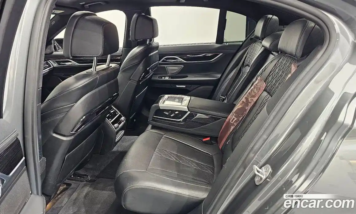BMW 7-Series 2018 3.0 Автомат в Москве № 192387, фото 6