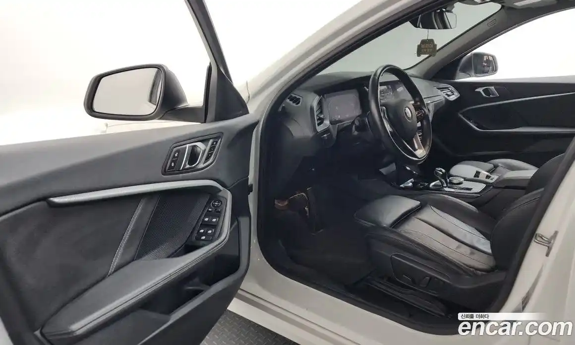 BMW 1-Series 2022 2.0 Автомат в Москве № 192811, фото 3