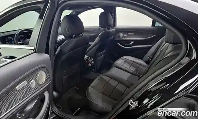 Mercedes-Benz E-Class 2022 2.0 Автомат в Москве № 194264, миниатюра 7