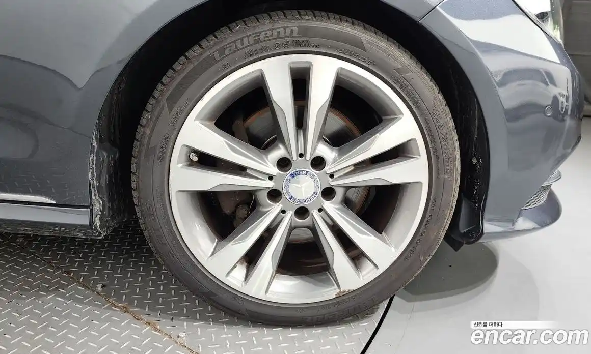 Mercedes-Benz E-Class 2014 3.5 Автомат в Москве № 194563, фото 19