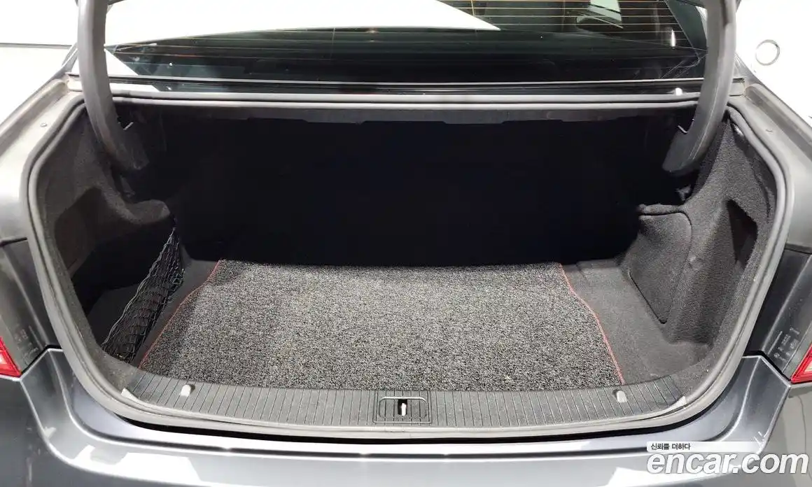 Mercedes-Benz E-Class 2014 3.5 Автомат в Москве № 194563, фото 9