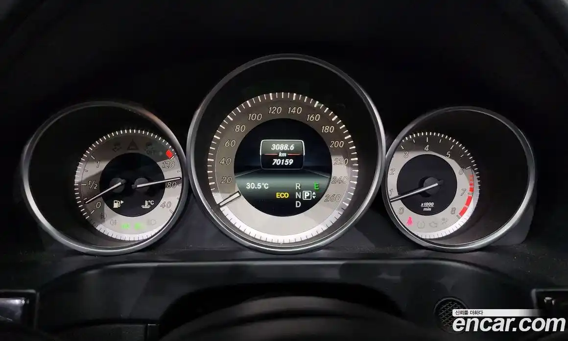 Mercedes-Benz E-Class 2014 3.5 Автомат в Москве № 194563, фото 10