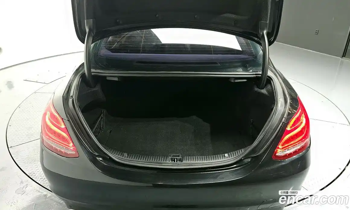 Mercedes-Benz C-Class 2017 2.0 Автомат в Москве № 195119, фото 17