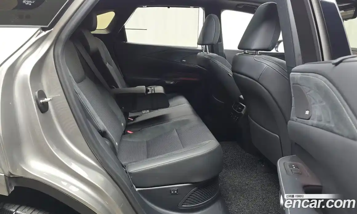 Lexus RX 2025 2.5 Автомат в Москве № 198756, фото 15