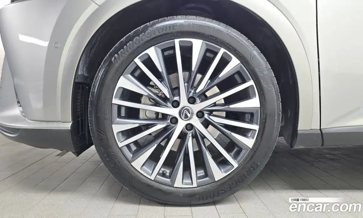 Lexus RX 2025 2.5 Автомат в Москве № 198756, фото 20