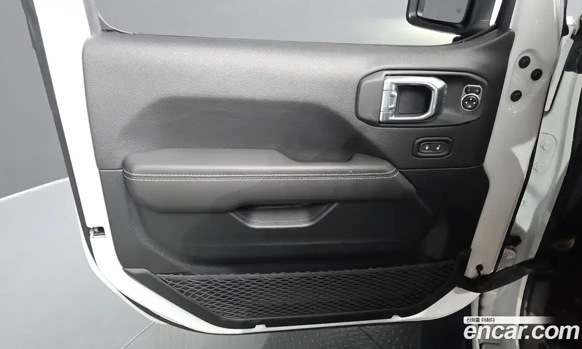 Jeep Wrangler 2021 2.0 Автомат в Москве № 199379, фото 10